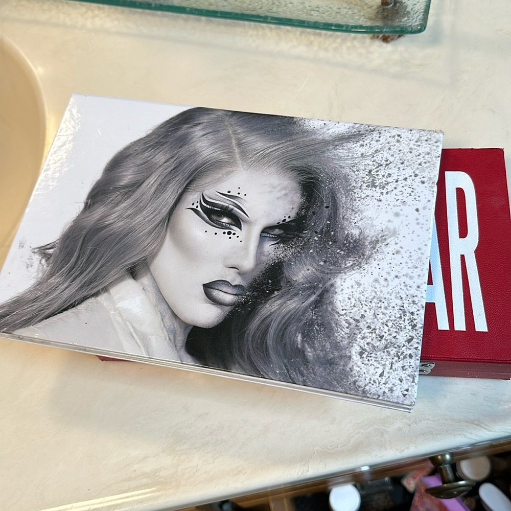 Cremated Eyeshadow Jeffree Star